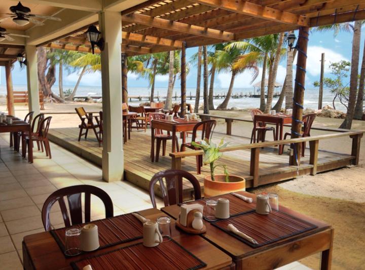 Pelican Beach Resort, Dangriga Dış mekan fotoğraf